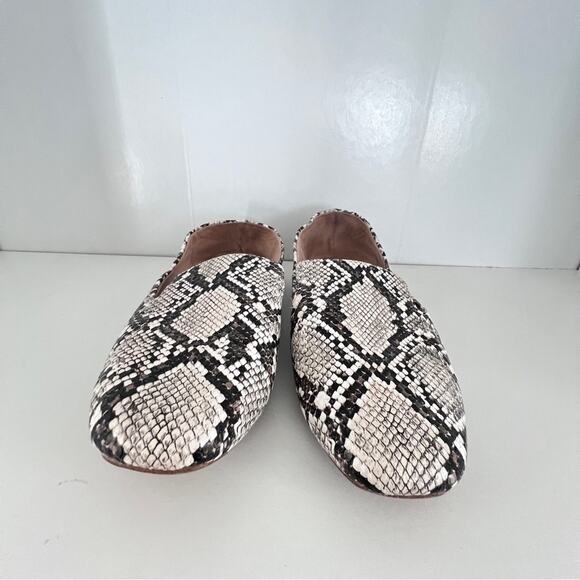 Off Shoes - Women size 7.5 Snakeskin Loafers Blk/Grey & White.